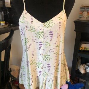 Floral ruffle tanktop